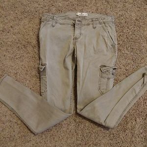 Hollister cargo skinny jean